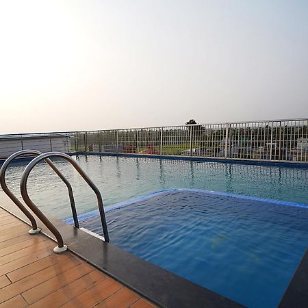 Blue Waves Hotel Tajpur Exterior foto
