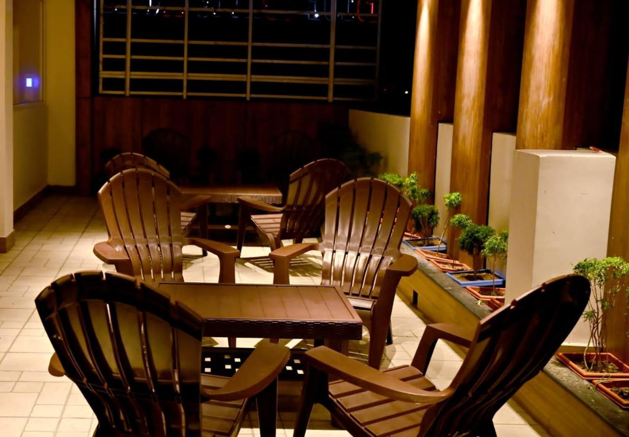 Blue Waves Hotel Tajpur Exterior foto