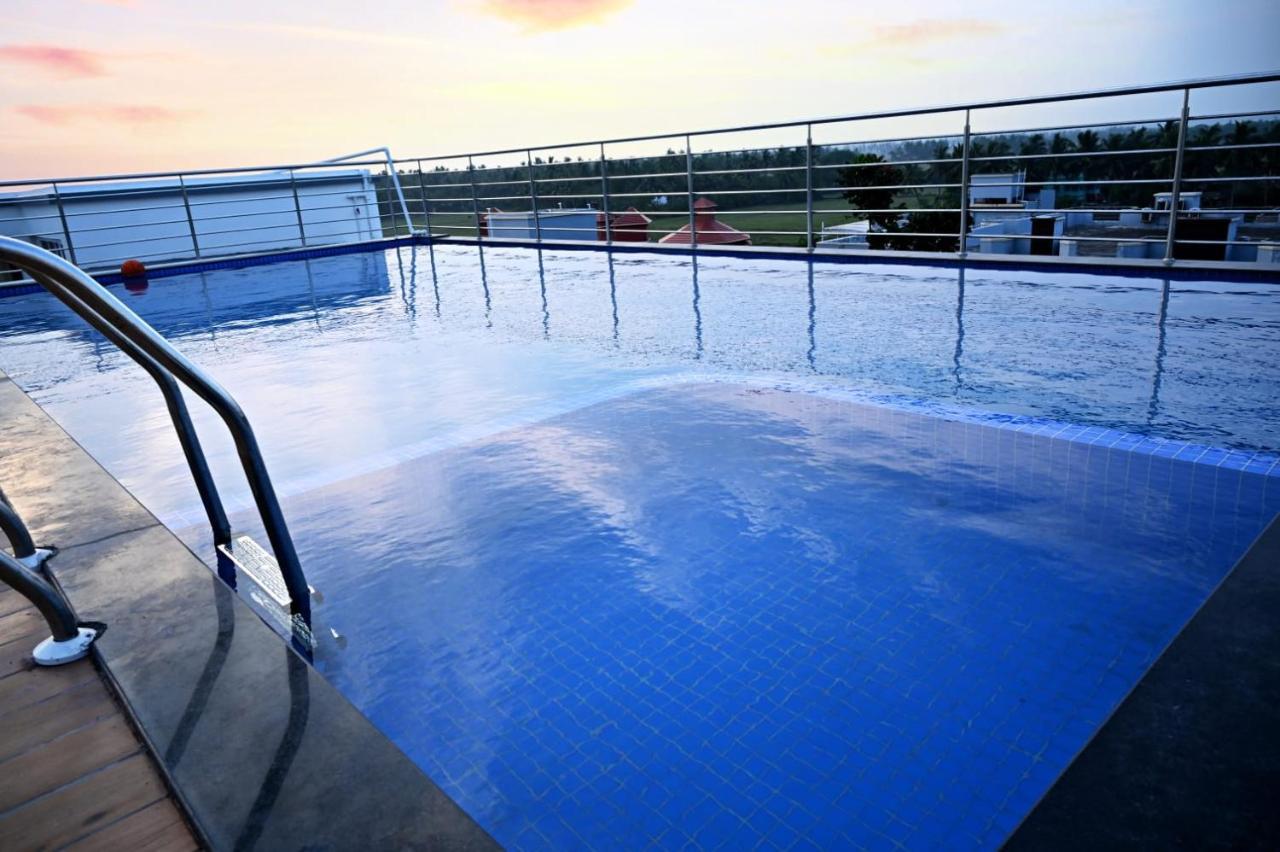Blue Waves Hotel Tajpur Exterior foto