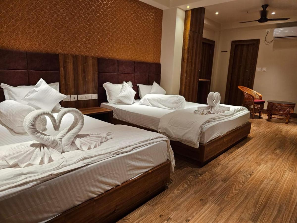 Blue Waves Hotel Tajpur Exterior foto