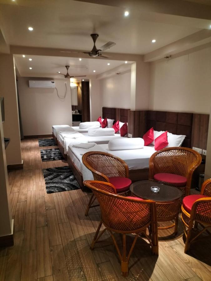 Blue Waves Hotel Tajpur Exterior foto