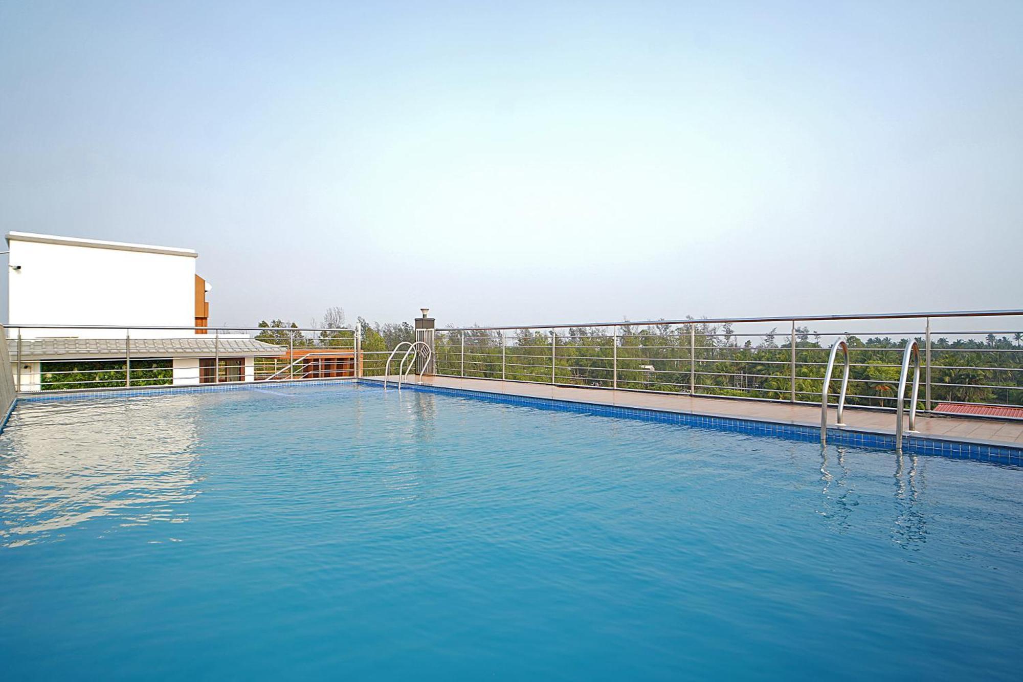 Blue Waves Hotel Tajpur Exterior foto