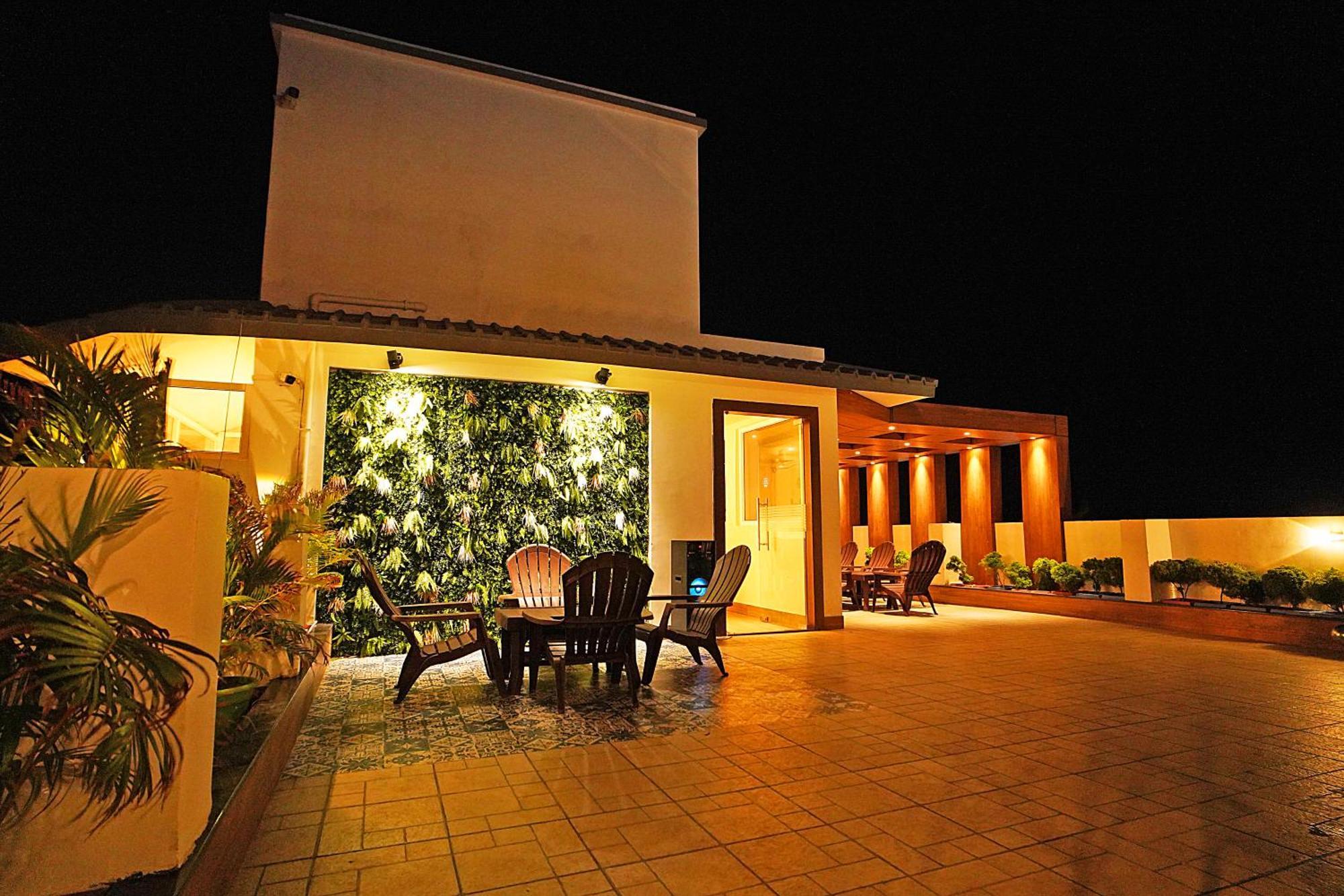 Blue Waves Hotel Tajpur Exterior foto