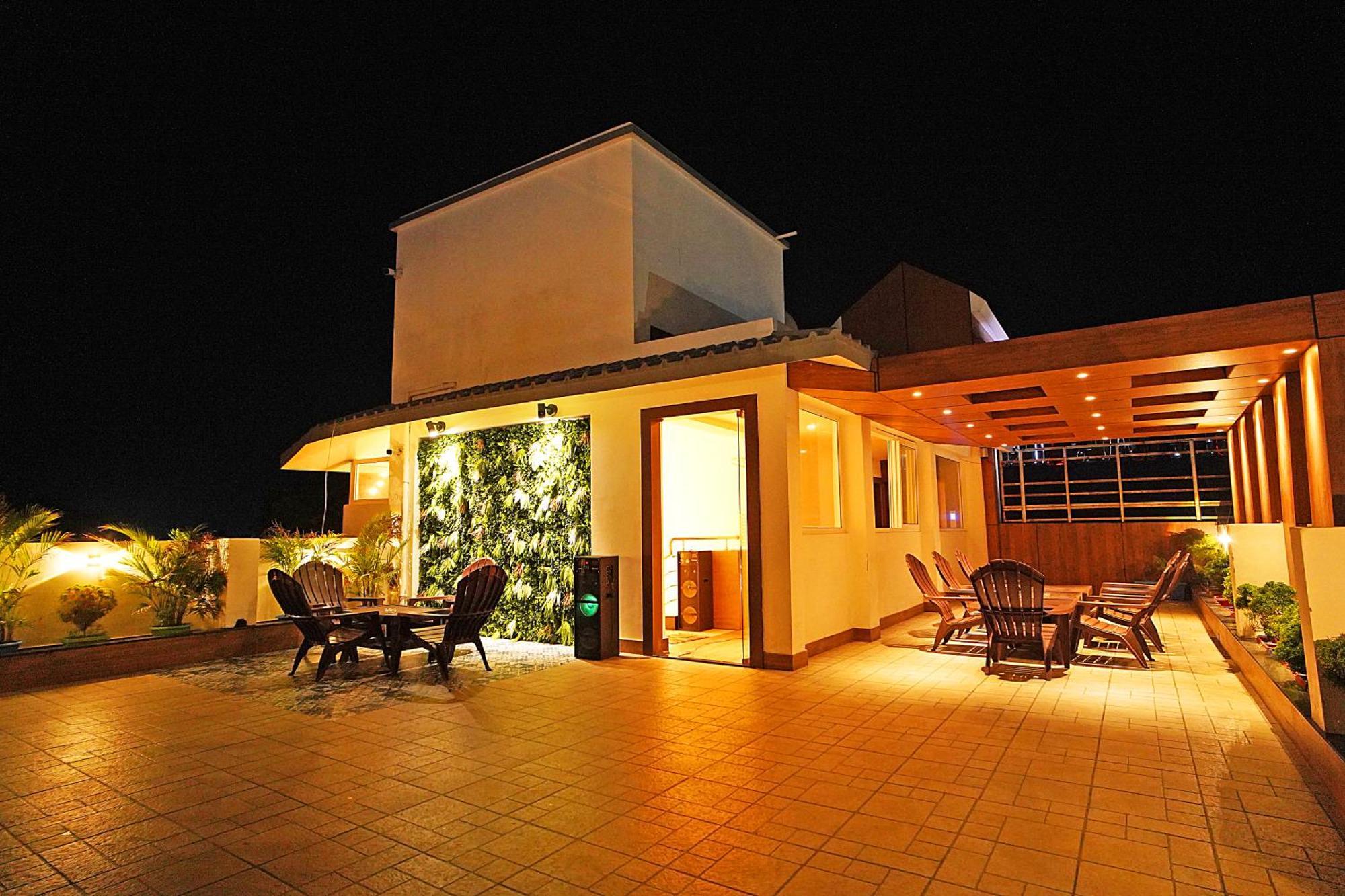 Blue Waves Hotel Tajpur Exterior foto
