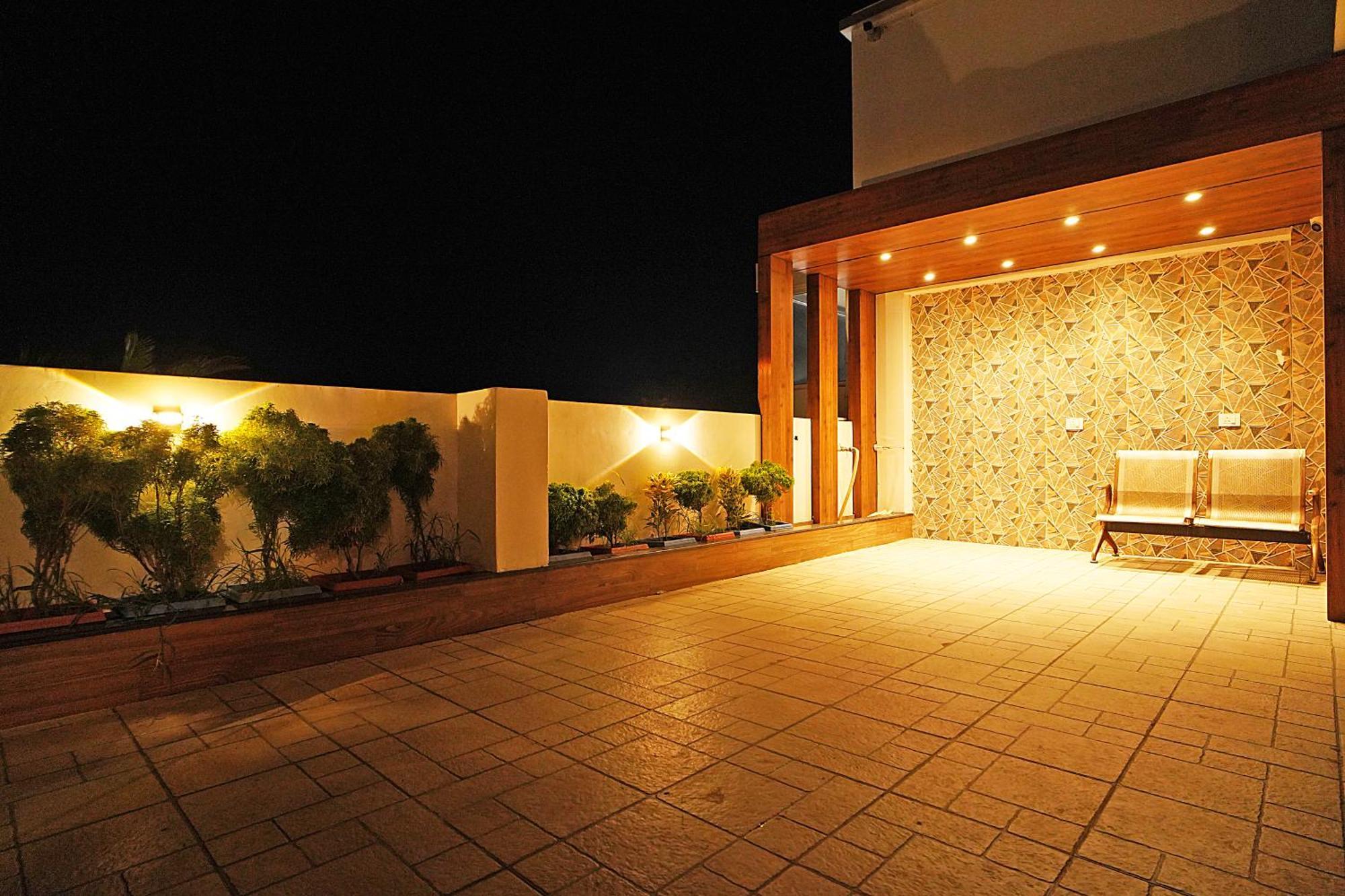 Blue Waves Hotel Tajpur Exterior foto