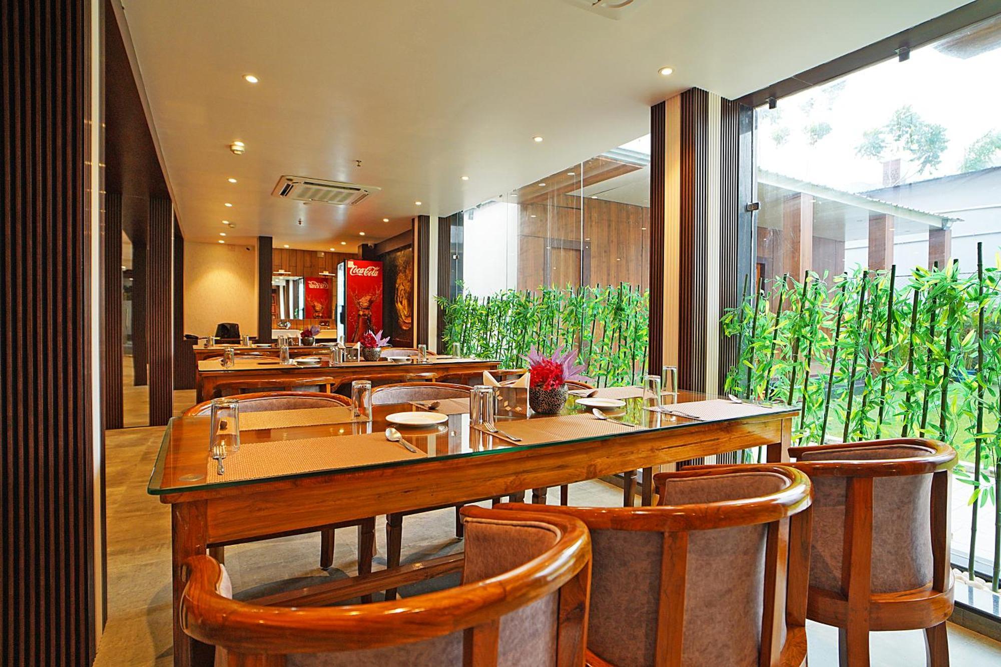 Blue Waves Hotel Tajpur Exterior foto