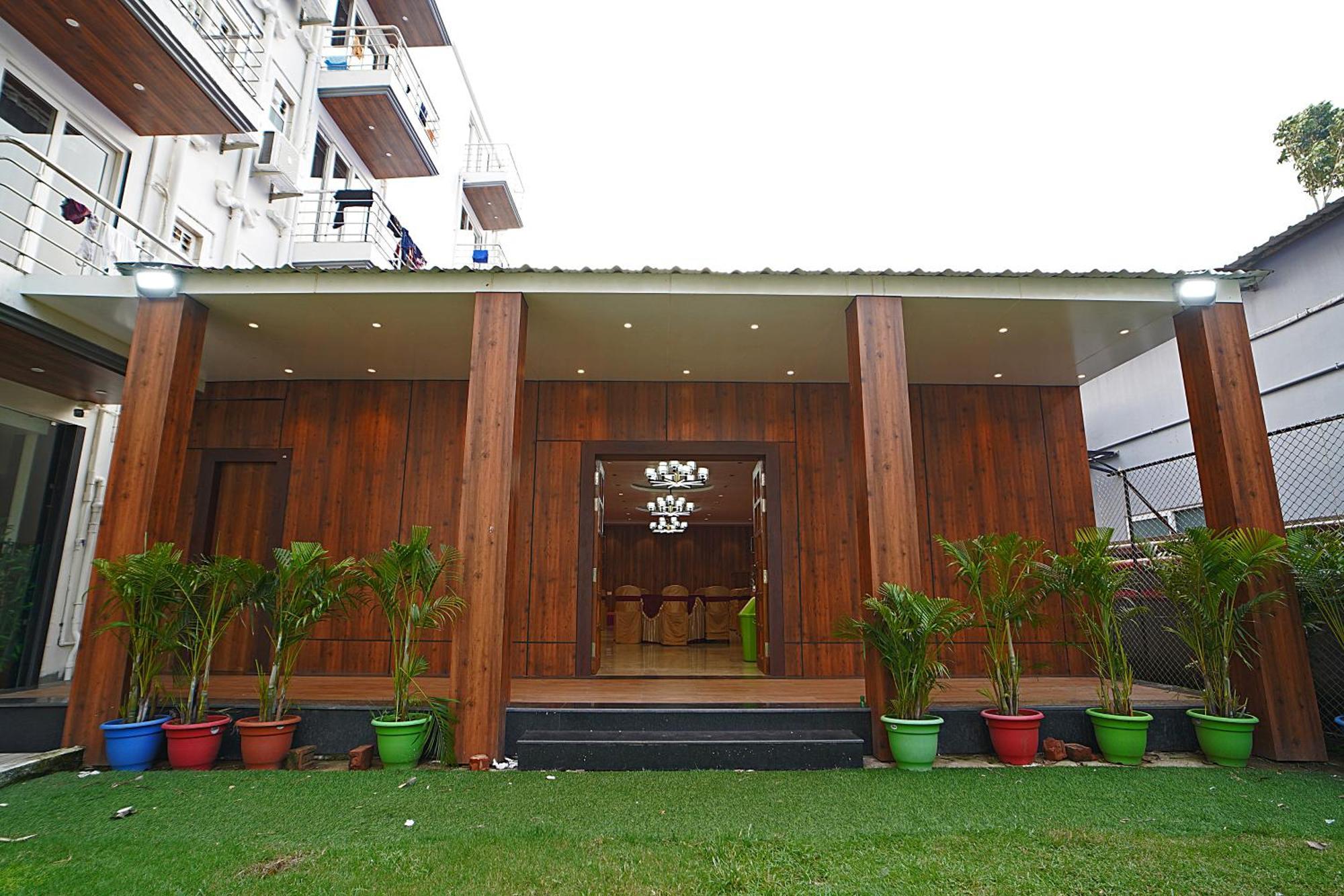 Blue Waves Hotel Tajpur Exterior foto